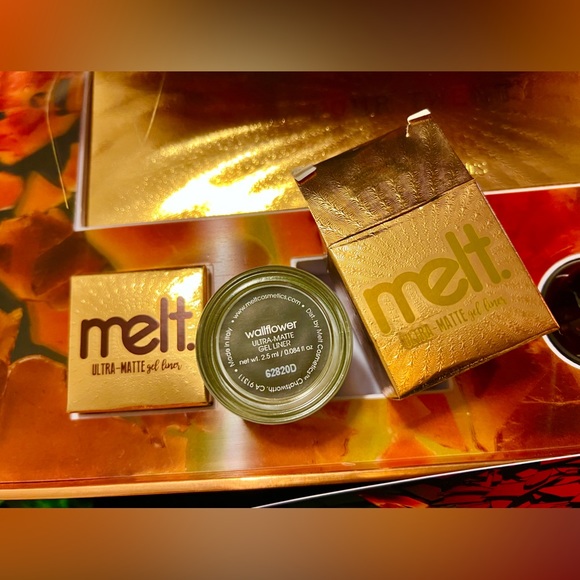MELT “420 FOUR TWENTY” MAKEUP VAULT/ GOLD FOIL COLLECTOR BOX & GLASS ACCESSORY - Picture 4 of 14